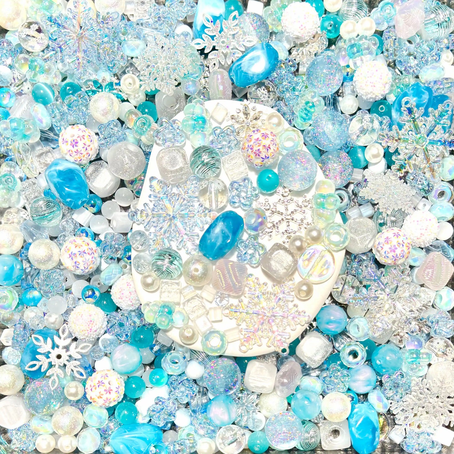 【NEW Arrival +1 Scoop】【Master】Snowflake World for Bracelet/Phone Chain/Car Handing/Pen- Open in live