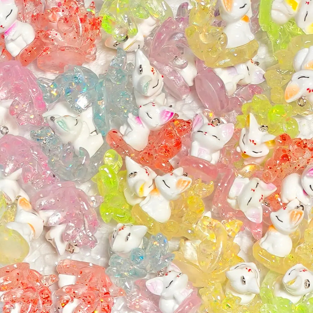 Dreamy Nine-Tailed Fox - Open in live