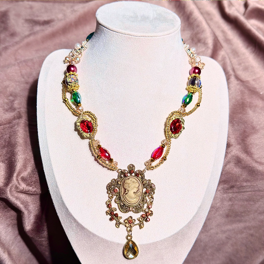 【Master】Vintage Cameo's Kiss for Bracelet/Key/Phone Chain/Pen- Open in live