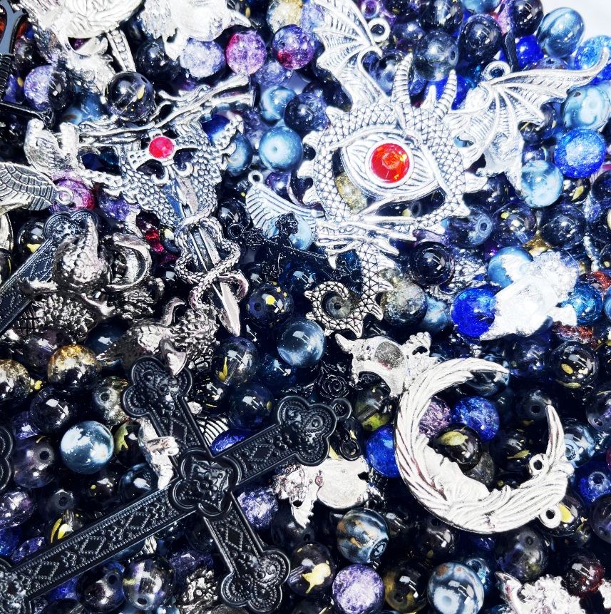 【 New Beads Mix 】Dragon Mix- Glass Beads Mix