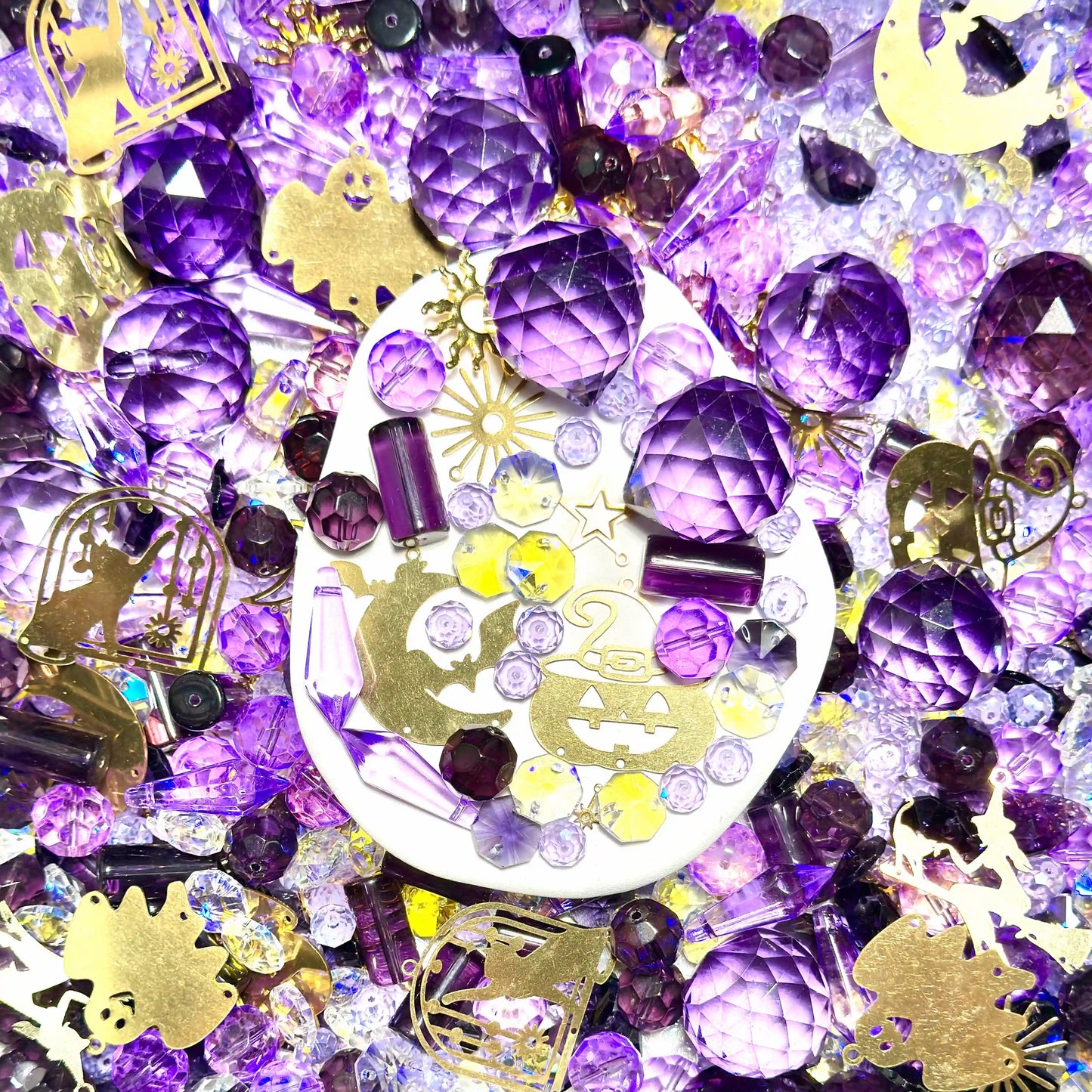 Witchy Moon Mix for Sun Catcher- Open in live