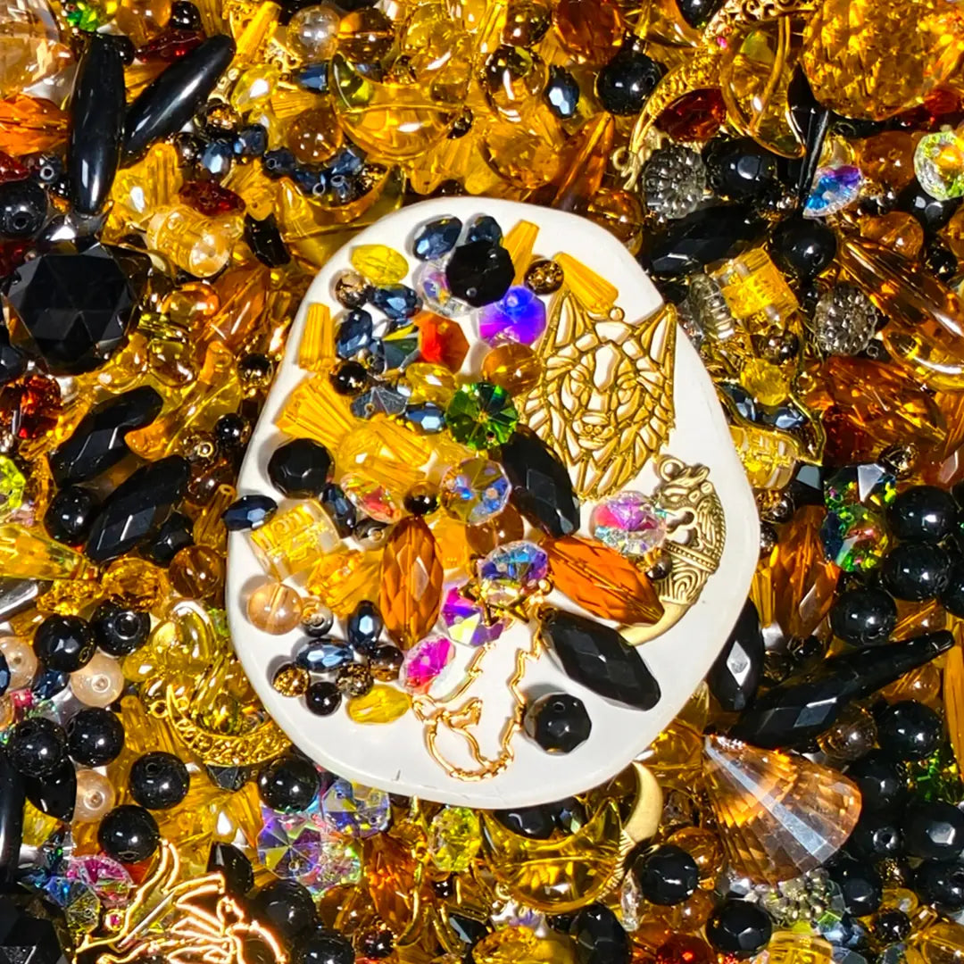 [New Arrival +1 Scoop]Amber Wolf Totem for Sun Catcher - Open in live