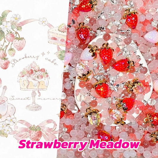 [Crystal] Strawberry Meadow for Key/Phone Chain/Bracelet/Hanging - Open in live