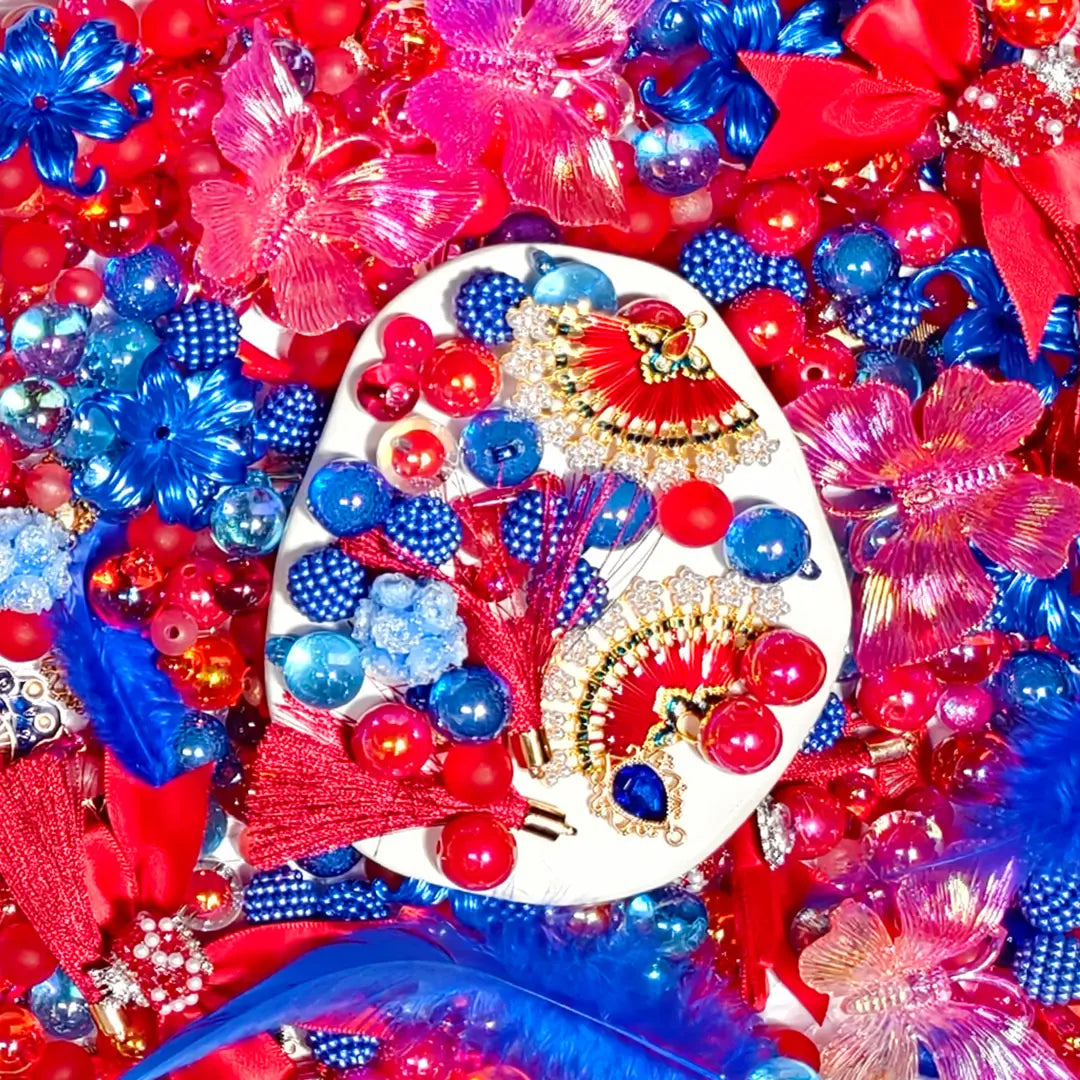 【New】【Glowing】Fluttering Crimson Fan for Pen/Hanging - Open in live