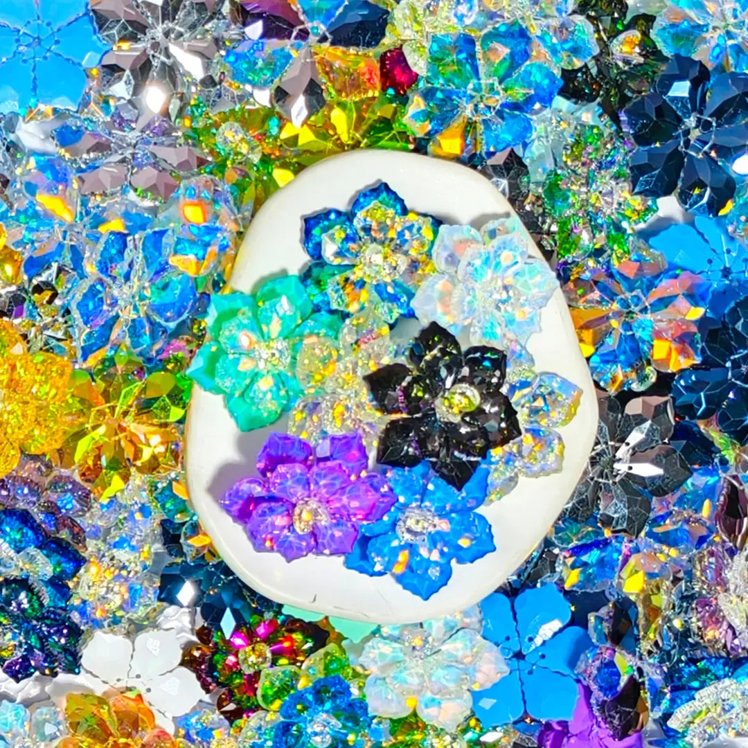 [New Arrival] Crystal Bloom for Pen/Sun Catcher - Open in live