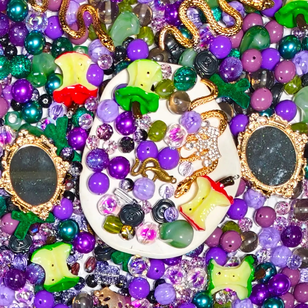[New Arrival+1 Scoop] Evil Queen  for Bracelet/Hanging/Pen - Open in live