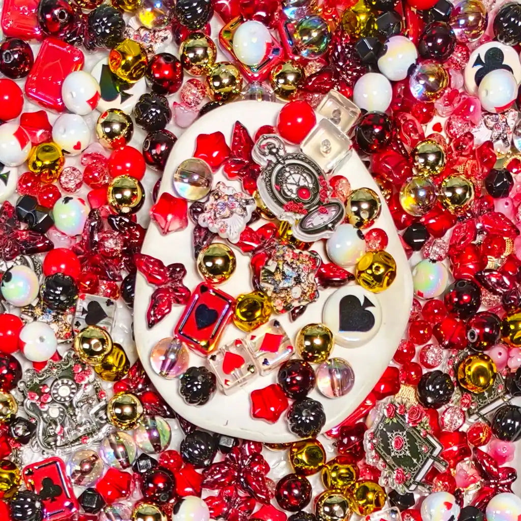 [New Arrival +2 Scoops] Royal Flush Queen for Bracelet/Hanging/Phone Chain/Pen - Open in live