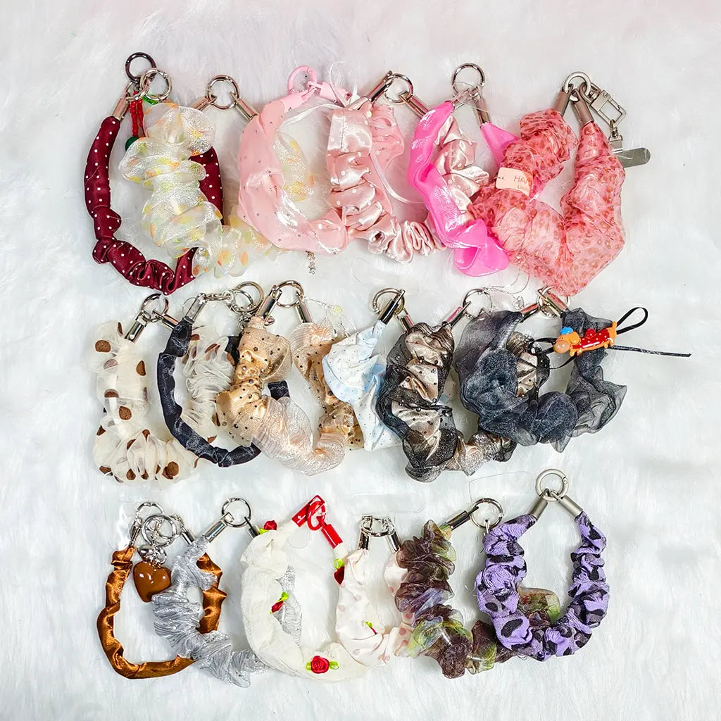 [New Arrival+10% Extra] Ruffle Phone Wristlet Blind Bag - Open in live