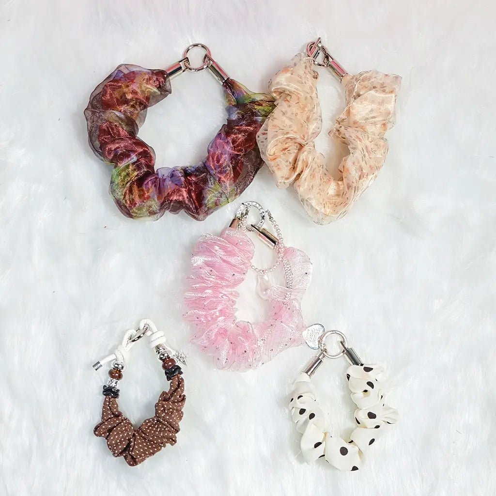 [New Arrival+10% Extra] Ruffle Phone Wristlet Blind Bag - Open in live