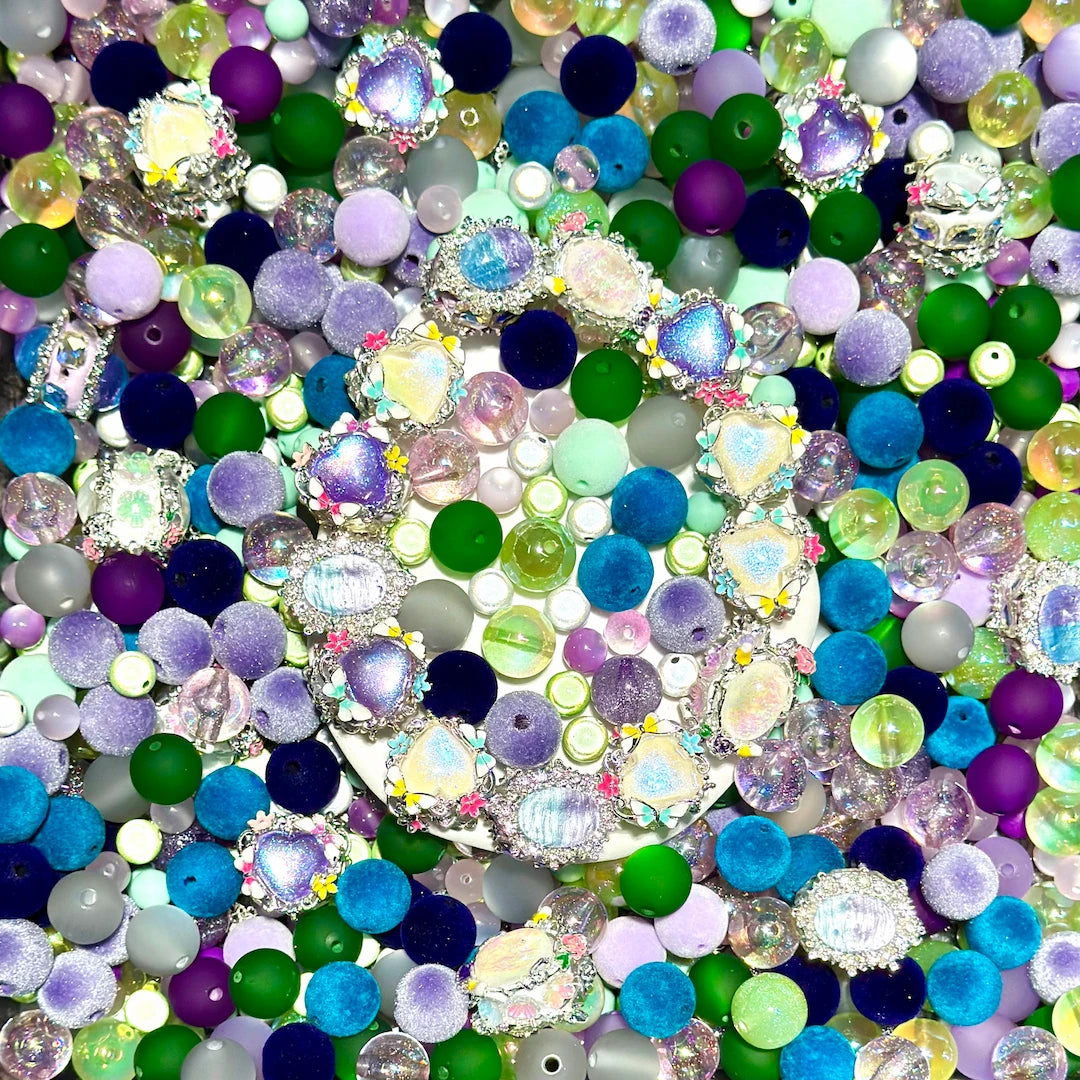 Nadia’s Nebula Sky for Key/Phone Chain/Bracelet/Necklace- Open in live