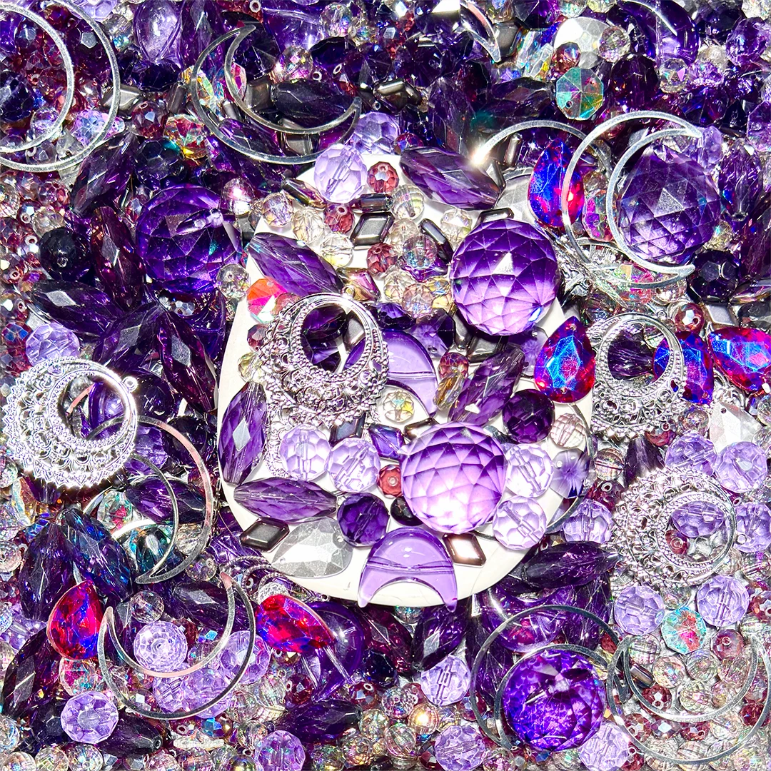 Hecate’s Moon for Sun Catcher- Open in live