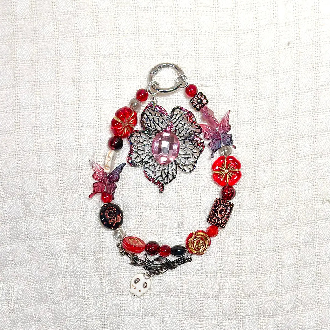 【New Arrival+1 Scoop: Co-creation with Crystal】Strange Chomper for Key/Phone Chain/Bracelet/Hanging- Open in live